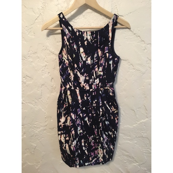 Club Monaco Dresses & Skirts - Club Monaco Lanna Dress with V Back